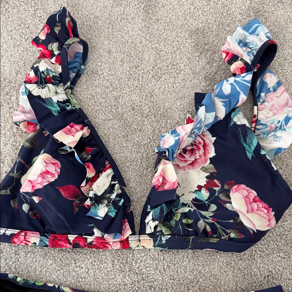 Cupshe Navy Floral Ruffle Triangle Bikini Set - Picture 3 of 4